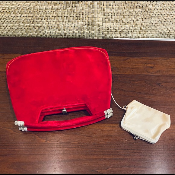 SOLD🌟3xHP🌟VTG 1960s Red Velvet Top Handle Clutch Rhinestone Accents B. Davis - Picture 9 of 15